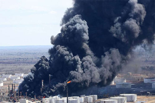 Explosión en una refinería de Wisconsin Explosión en una refinería de Wisconsin con saldo de 20 heridos